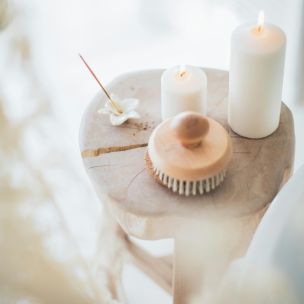 Serene spa atmosphere with candles and incense for ultimate relaxation.https://calendly.com/wondermintinc/new-meeting-2